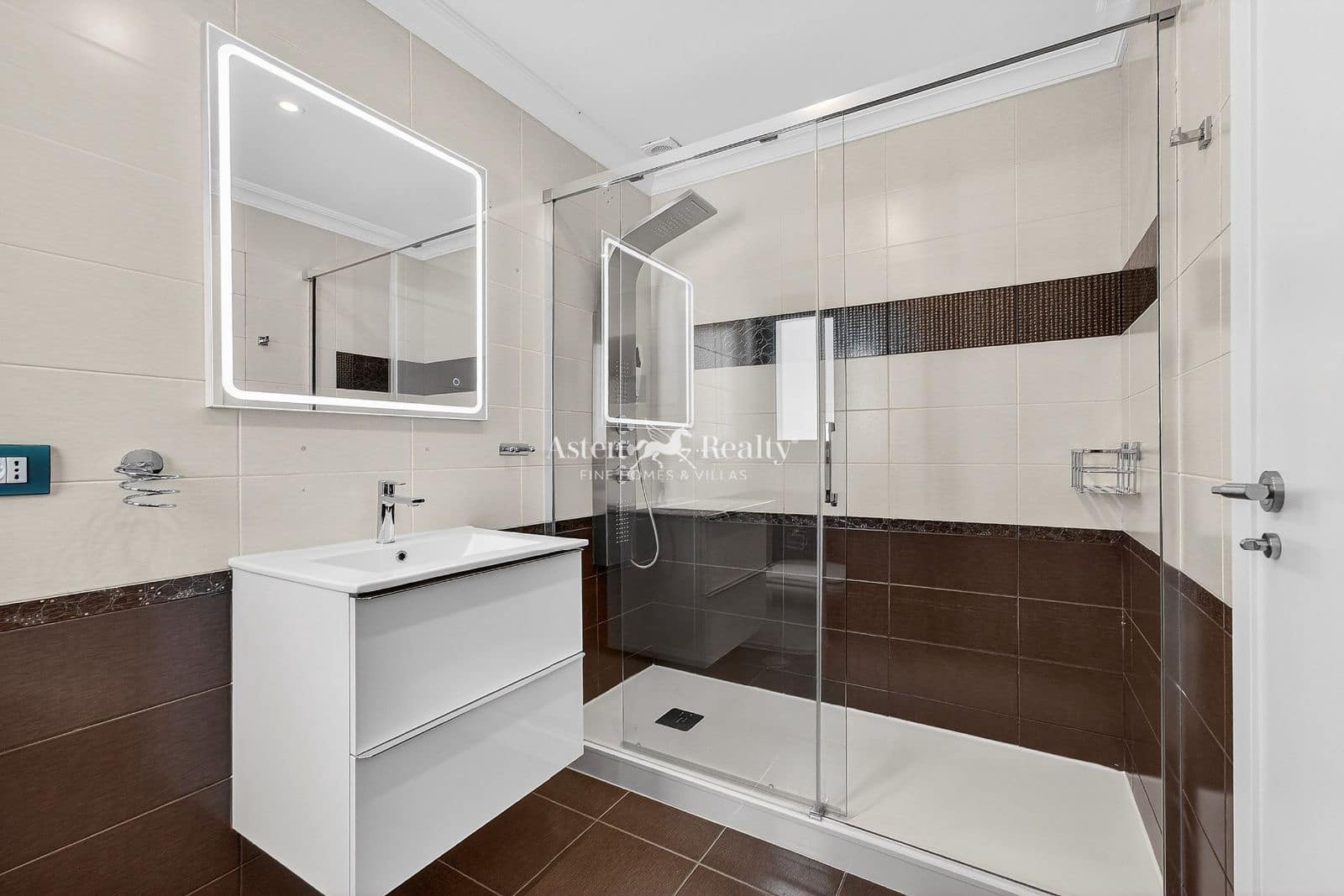 4 chambre Maison de Ville à vendre à La Caleta Adeje avec piscine garage - 3 500 000 € (Ref: 9816193)