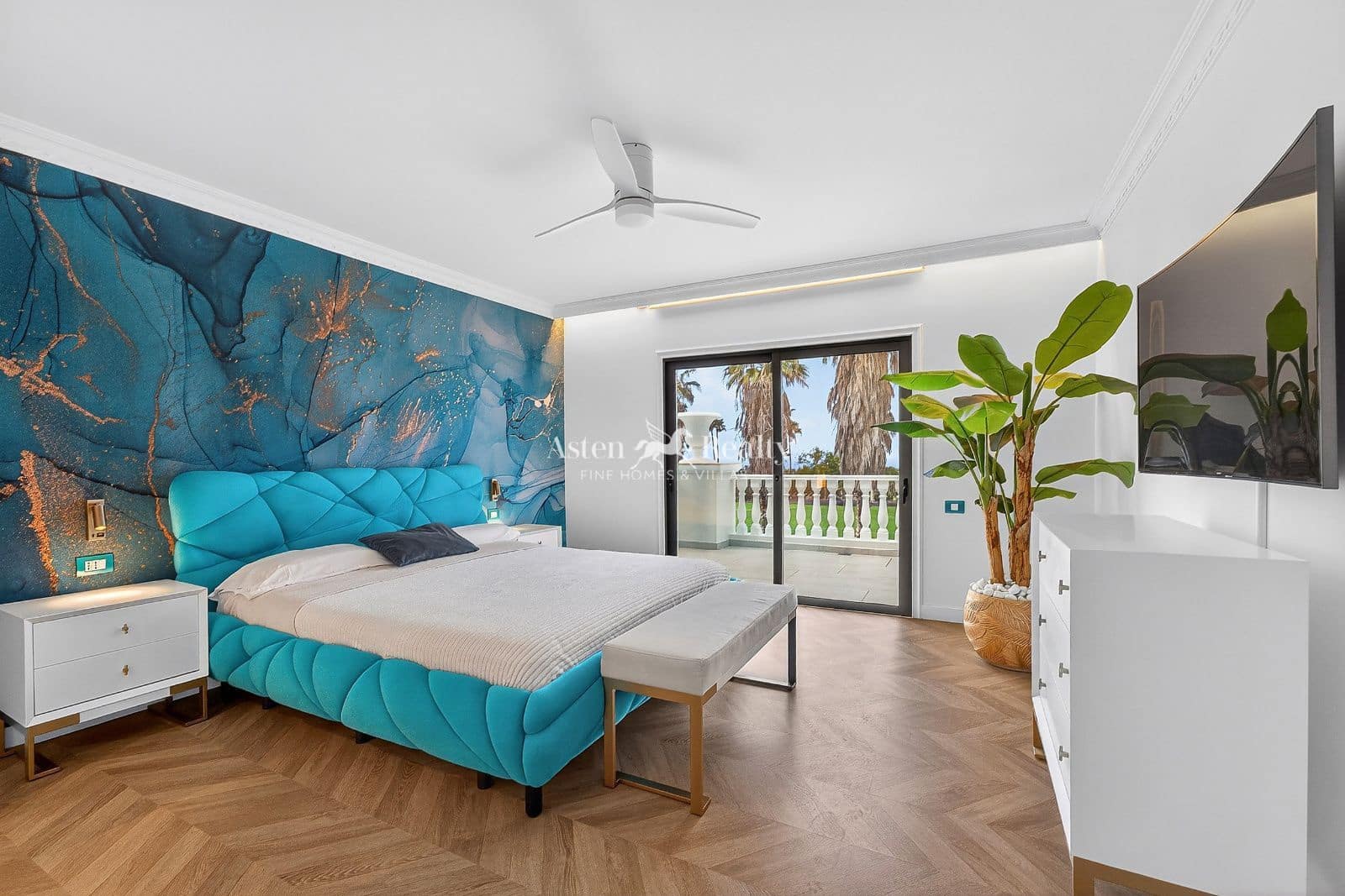 4 chambre Maison de Ville à vendre à La Caleta Adeje avec piscine garage - 3 500 000 € (Ref: 9816193)