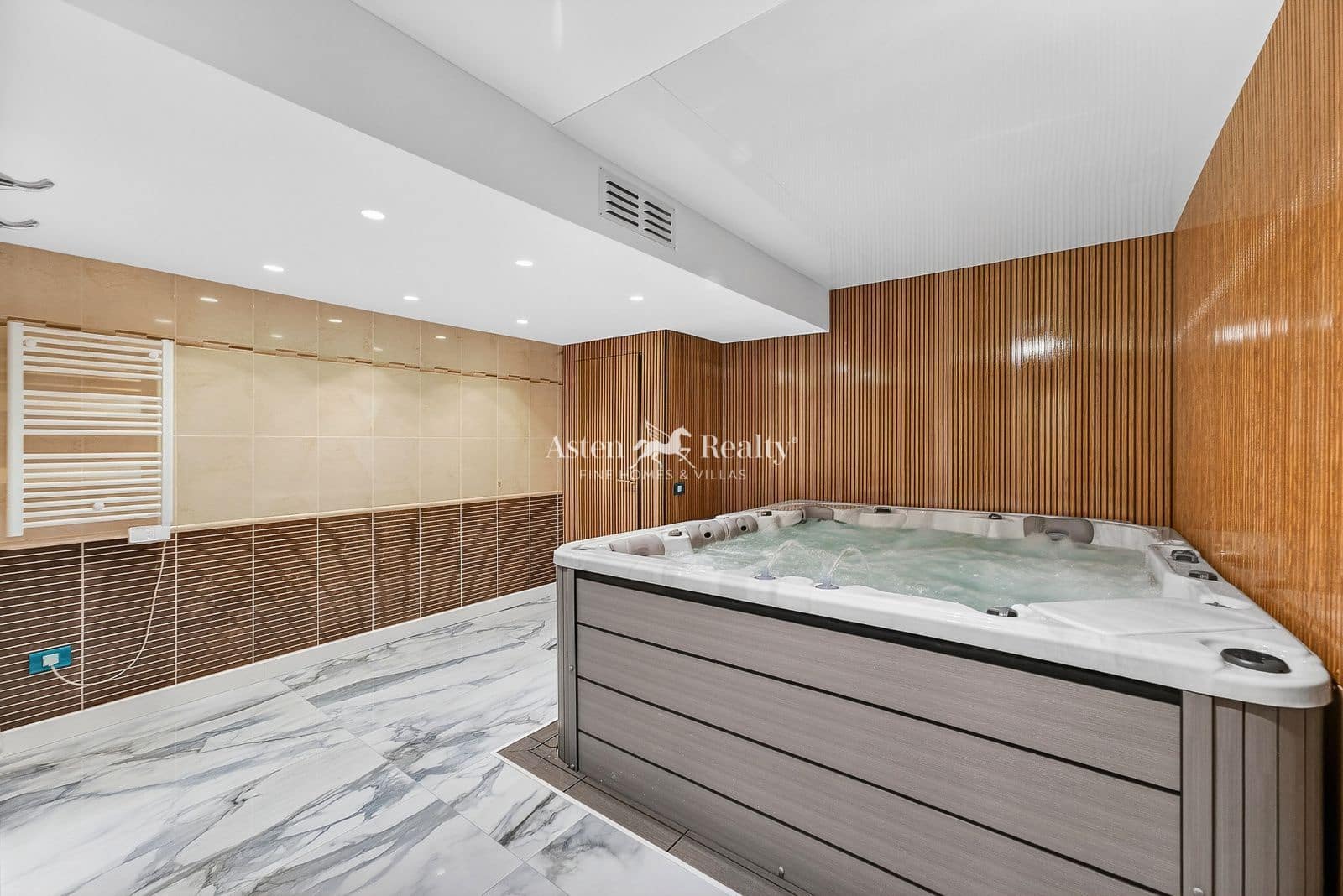 4 chambre Maison de Ville à vendre à La Caleta Adeje avec piscine garage - 3 500 000 € (Ref: 9816193)