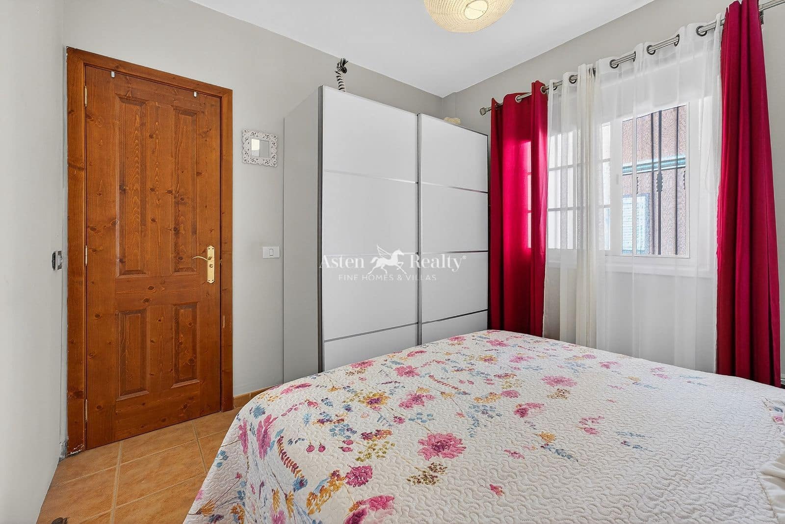 2 sypialnia Penthouse na sprzedaż w Las Chafiras (San Miguel) z basenem - 239 000 € (Ref: 9816194)