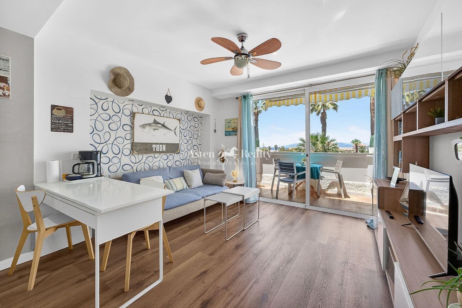 1 bedroom Penthouse for sale in Playa de las Americas with pool - € 305,000 (Ref: 9819333)