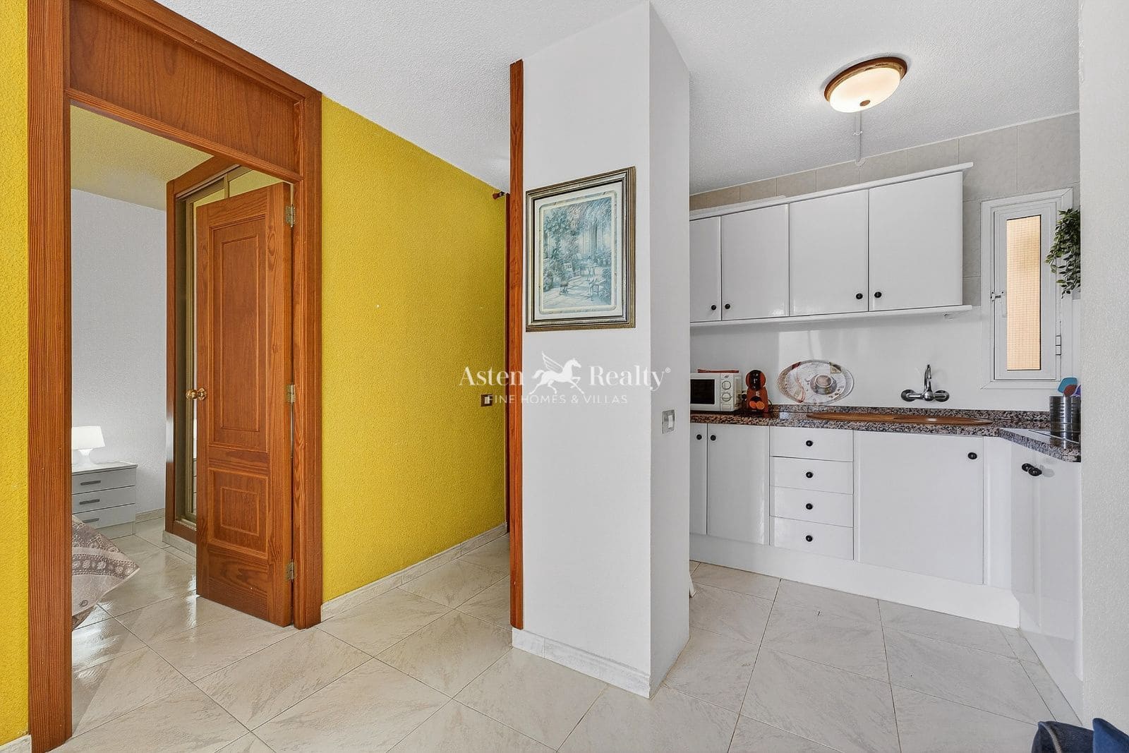 1 bedroom Flat for sale in Playa de las Americas with pool - € 273,000 (Ref: 9823886)