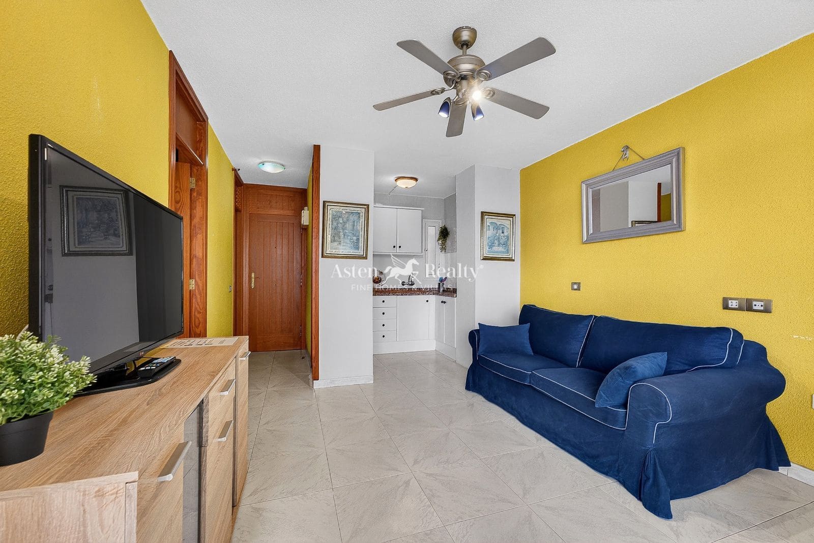 1 bedroom Flat for sale in Playa de las Americas with pool - € 273,000 (Ref: 9823886)