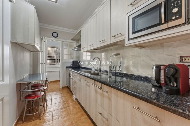 3 slaapkamer Flat te koop in Las Chafiras (San Miguel), San Miguel de Abona met zwembad garage - € 294.000 (Ref: 9823887)