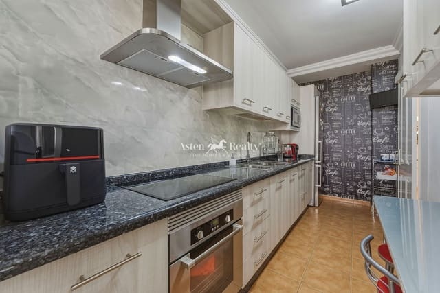 3 slaapkamer Flat te koop in Las Chafiras (San Miguel), San Miguel de Abona met zwembad garage - € 294.000 (Ref: 9823887)