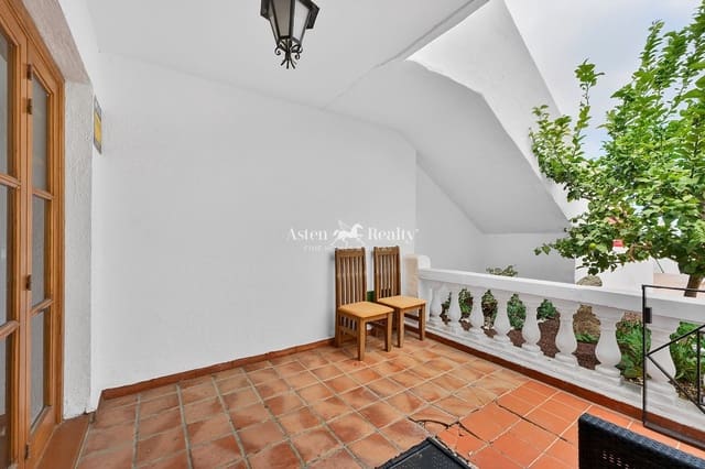 Leilighet til salgs i Los Cristianos, Arona med svømmebasseng - € 170 000 (Ref: 9824045)