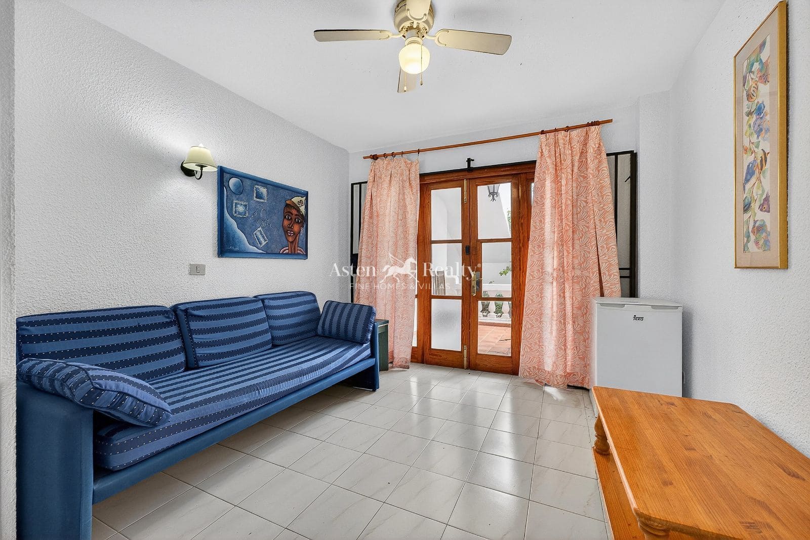 1 bedroom Flat for sale in Los Cristianos with pool - € 170,000 (Ref: 9824045)