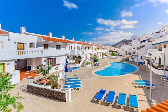 Leilighet til salgs i Los Cristianos, Arona med svømmebasseng - € 170 000 (Ref: 9824045)