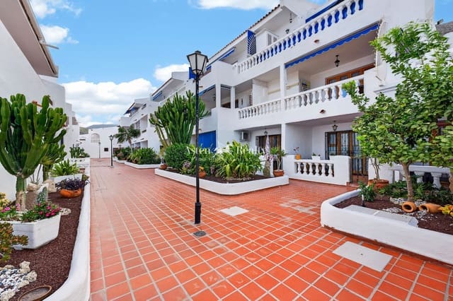 Leilighet til salgs i Los Cristianos, Arona med svømmebasseng - € 170 000 (Ref: 9824045)