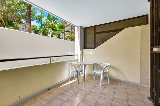 Leilighet til salgs i Los Cristianos, Arona med svømmebasseng - € 185 000 (Ref: 9824046)