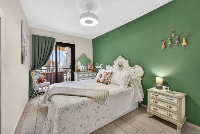 1 bedroom Flat for sale in Amarilla Golf, San Miguel de Abona with pool - € 229,500 (Ref: 9824047)