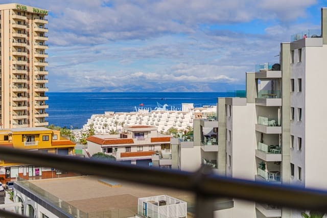 2 bedroom Flat for sale in Playa Paraiso, Adeje with pool - € 335,000 (Ref: 9830121)