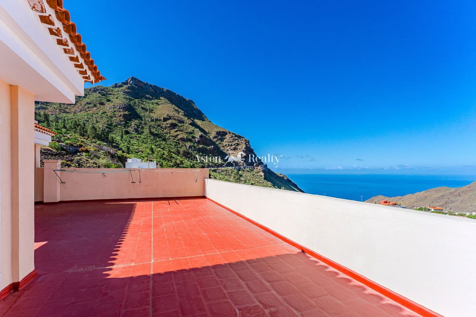 3 bedroom Flat for sale in Santiago del Teide - € 249,000 (Ref: 9832899)