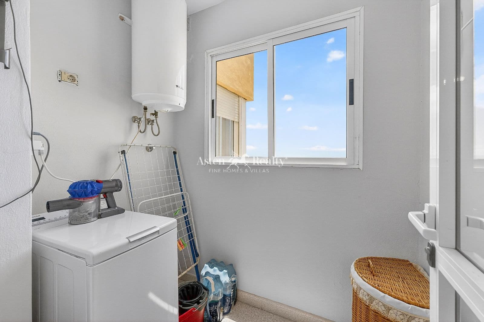 2 sovrum Takvåning till salu i Parque de la Reina med pool garage - 325 000 € (Ref: 9833030)
