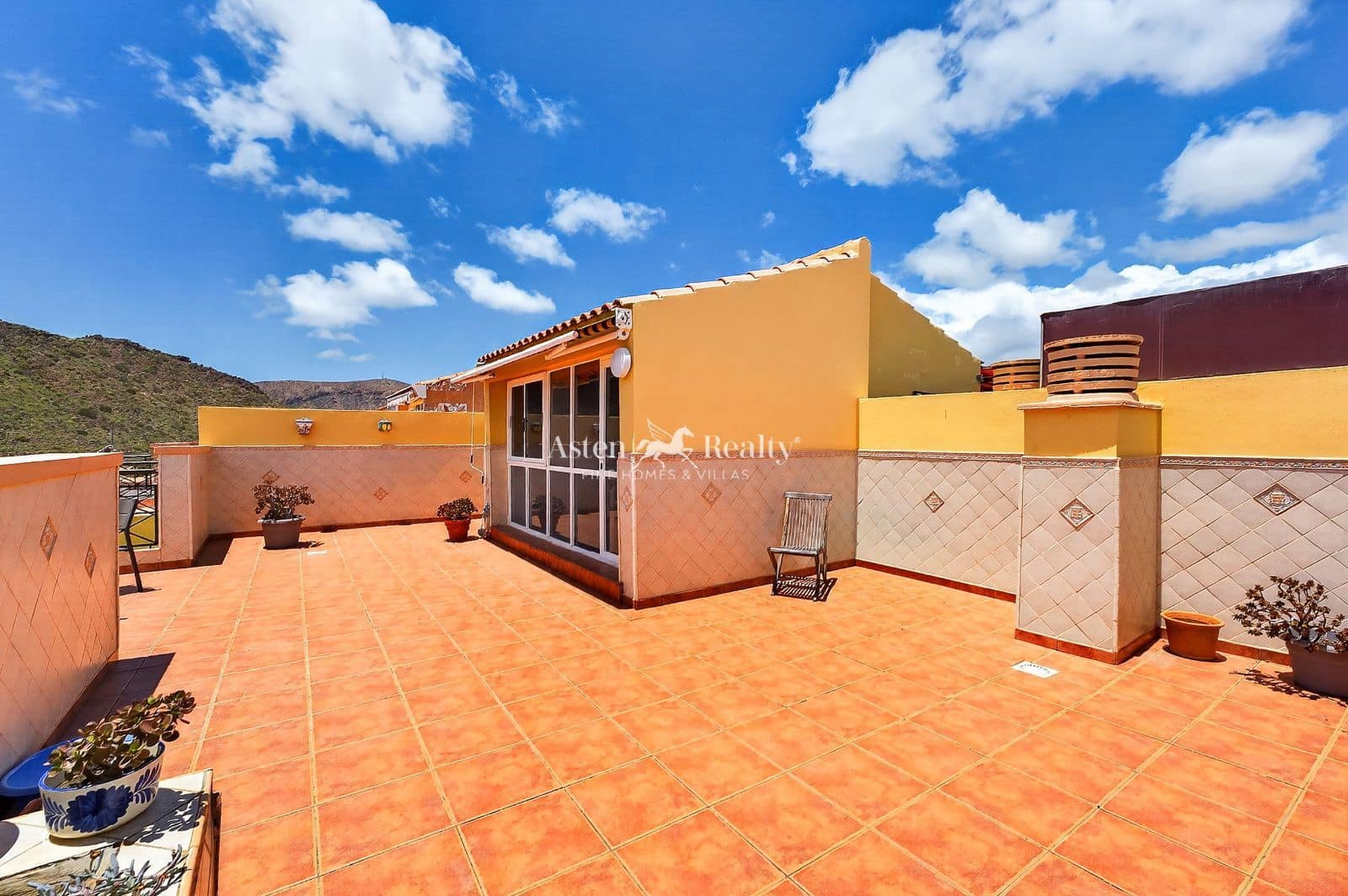 2 sovrum Takvåning till salu i Parque de la Reina med pool garage - 325 000 € (Ref: 9833030)