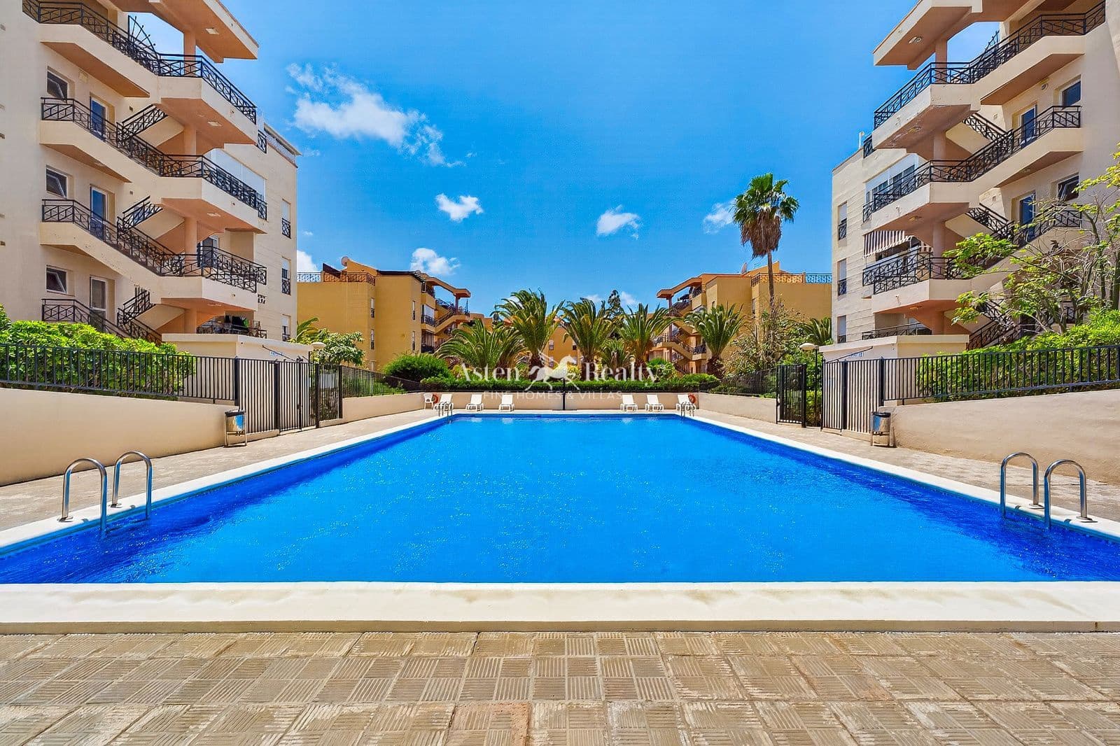 2 sovrum Takvåning till salu i Parque de la Reina med pool garage - 325 000 € (Ref: 9833030)