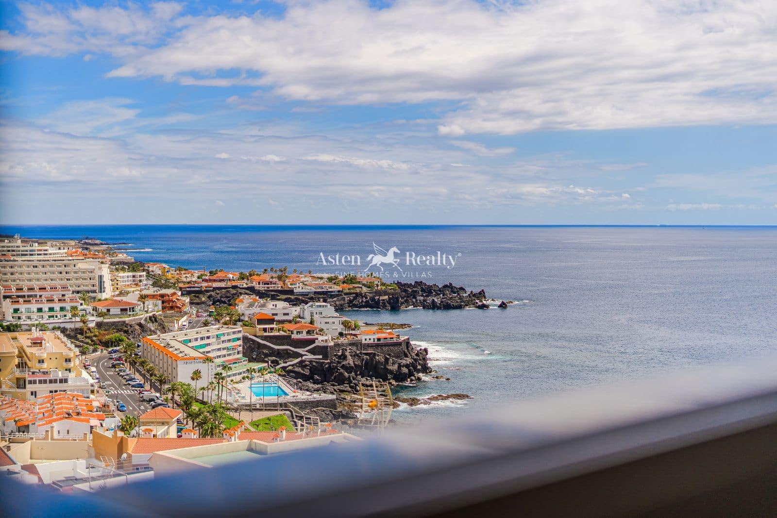 1 bedroom Penthouse for sale in Puerto Santiago - € 265,000 (Ref: 9834674)