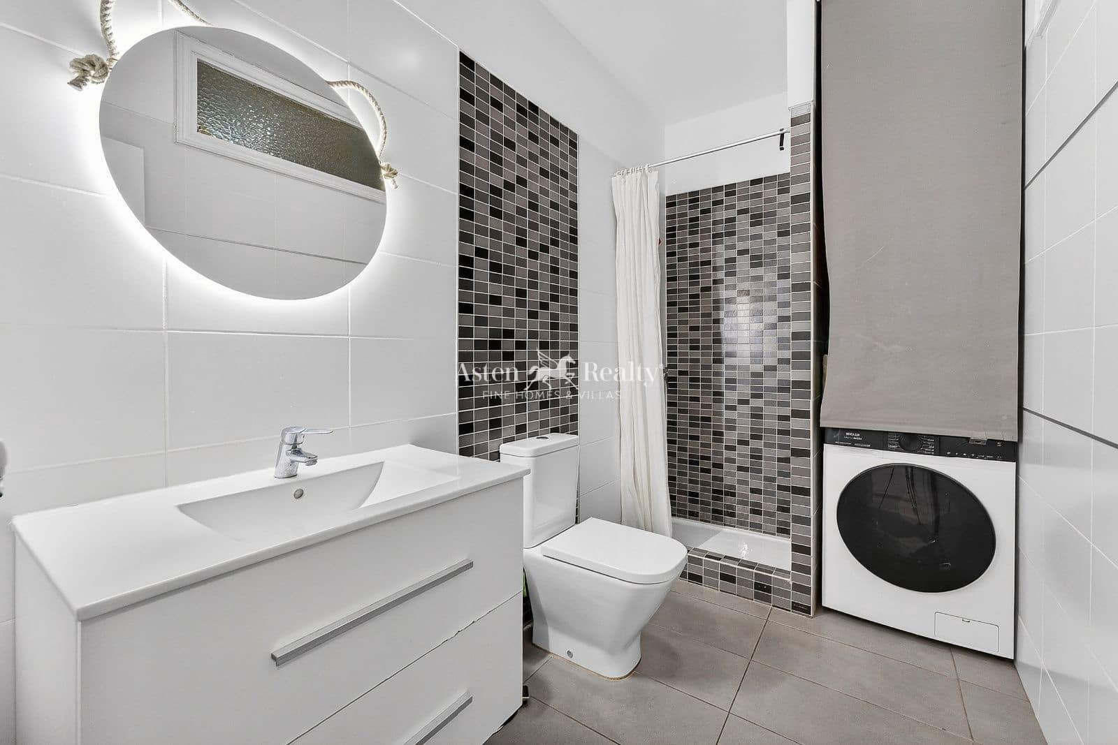 1 bedroom Penthouse for sale in Puerto Santiago - € 265,000 (Ref: 9834674)