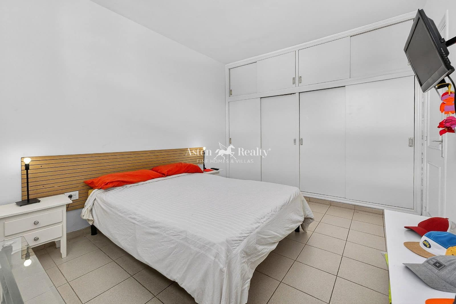 1 bedroom Penthouse for sale in Puerto Santiago - € 265,000 (Ref: 9834674)