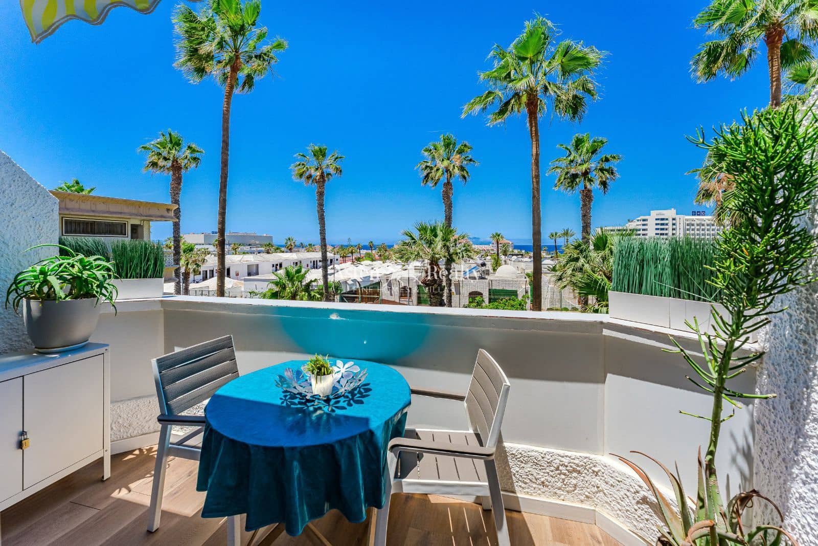 Negocio en Arona en venta - 790.000 € (Ref: 9841577)