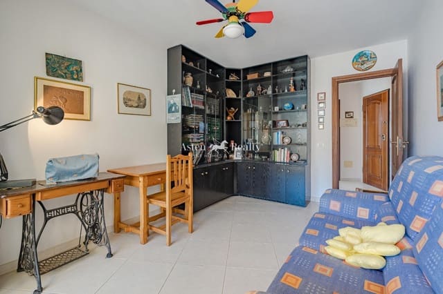 1 soveværelse Lejlighed til salg i Los Cristianos, Arona med swimmingpool - € 350.000 (Ref: 9841579)