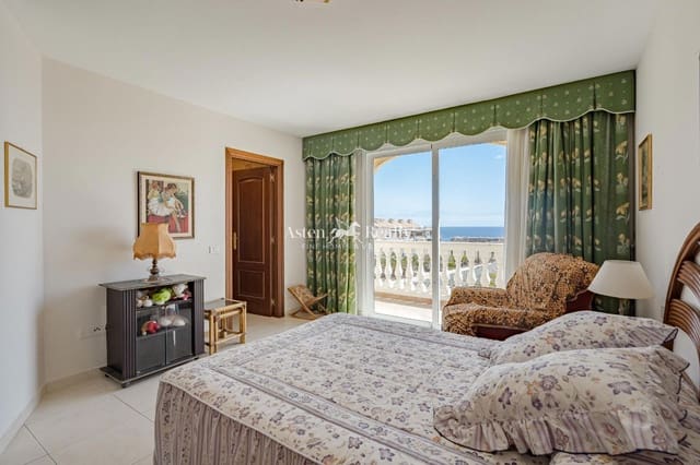1 soveværelse Lejlighed til salg i Los Cristianos, Arona med swimmingpool - € 350.000 (Ref: 9841579)
