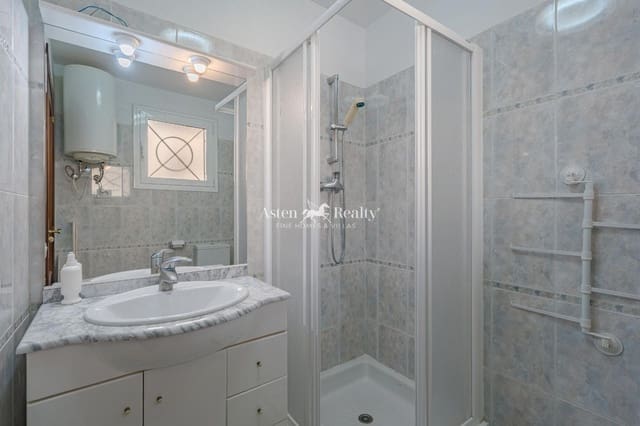 1 soveværelse Lejlighed til salg i Los Cristianos, Arona med swimmingpool - € 350.000 (Ref: 9841579)