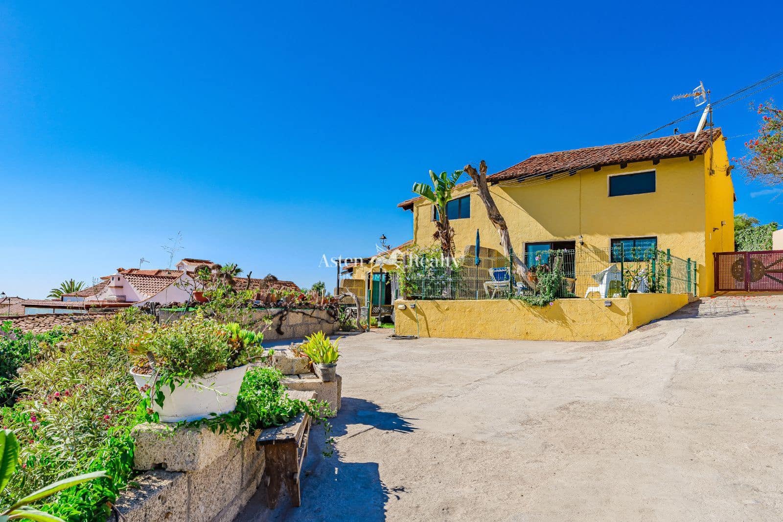 2 bedroom Townhouse for sale in El Fronton - € 260,000 (Ref: 9854428)