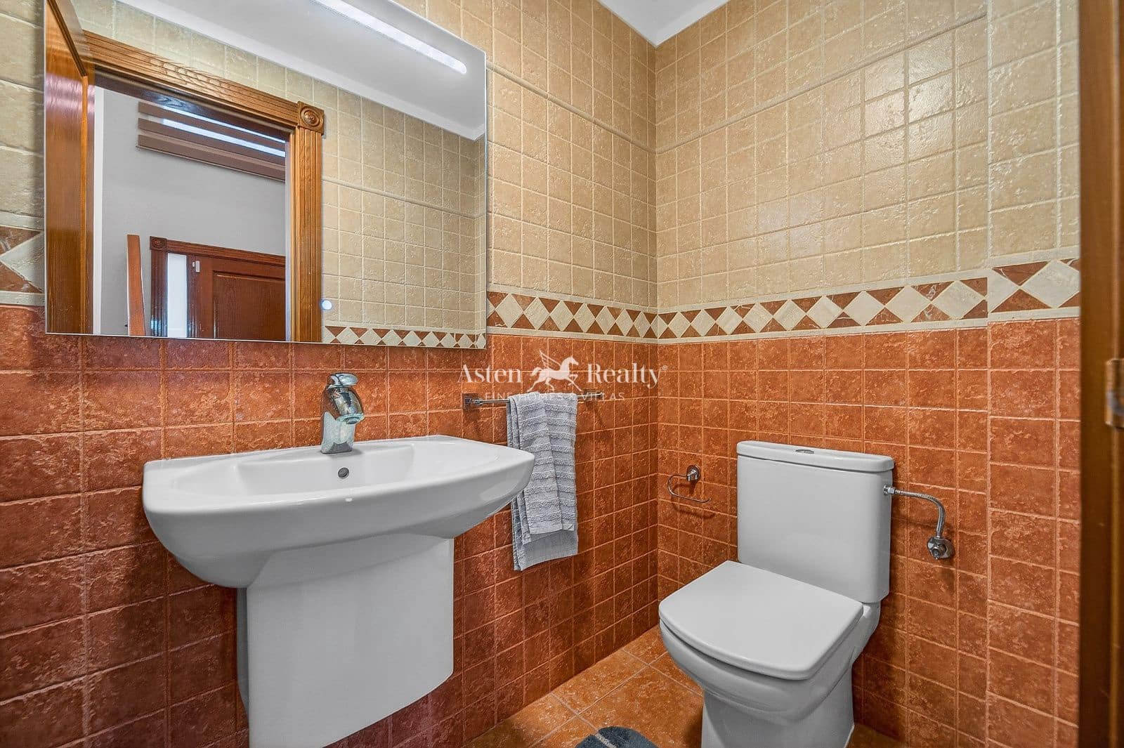 4 bedroom Villa for sale in Puerto Santiago with pool garage - € 1,055,555 (Ref: 9861349)