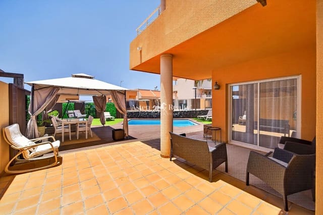 4 soveværelse Villa til salg i Puerto Santiago, Santiago del Teide med swimmingpool garage - € 1.055.555 (Ref: 9861349)