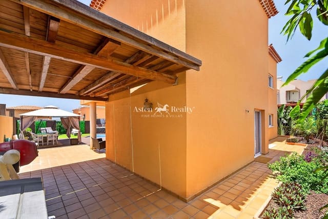 4 soveværelse Villa til salg i Puerto Santiago, Santiago del Teide med swimmingpool garage - € 1.055.555 (Ref: 9861349)