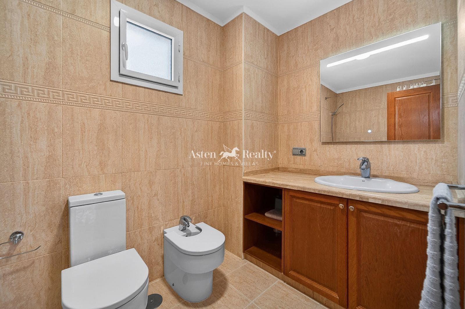 4 bedroom Villa for sale in Puerto Santiago with pool garage - € 1,055,555 (Ref: 9861349)