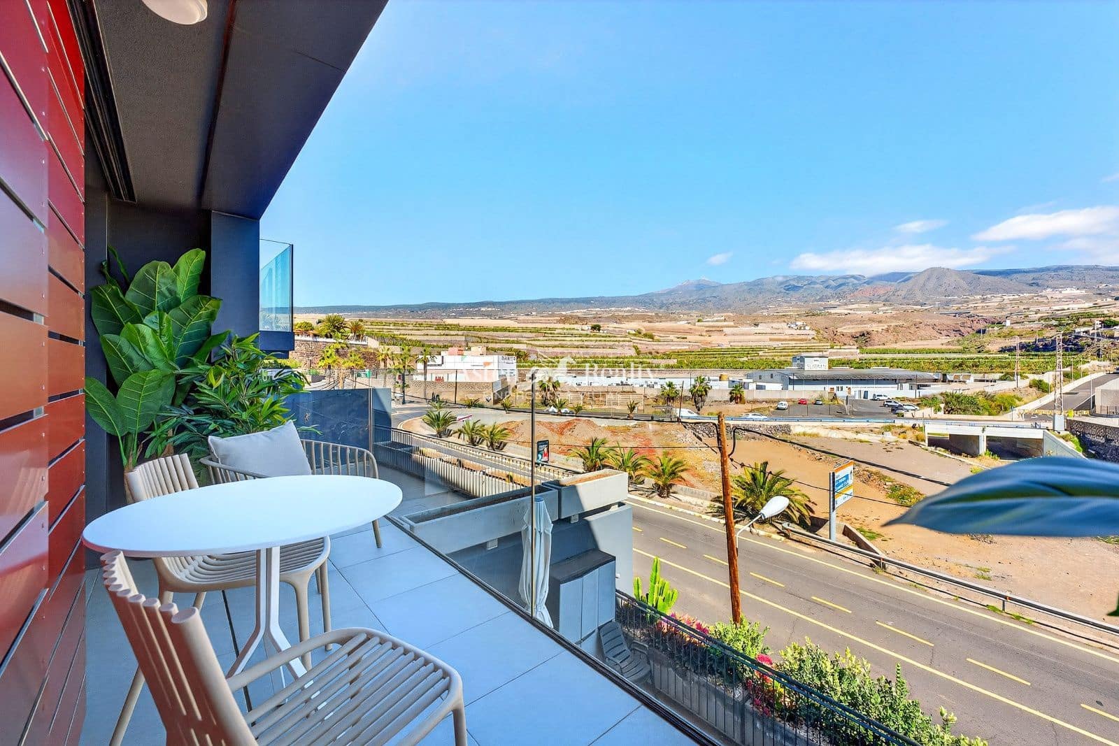 2 bedroom Flat for sale in Playa San Juan with garage - € 359,000 (Ref: 9861350)