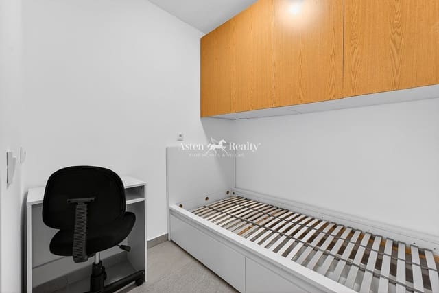 2 bedroom Penthouse for sale in Los Cristianos, Arona - € 290,000 (Ref: 9867935)