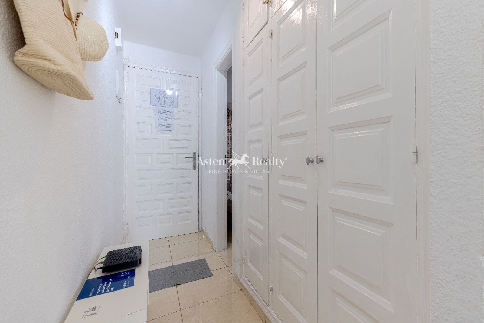 Mieszkanie na sprzedaż w Playa de las Americas z basenem - 265 000 € (Ref: 9872414)