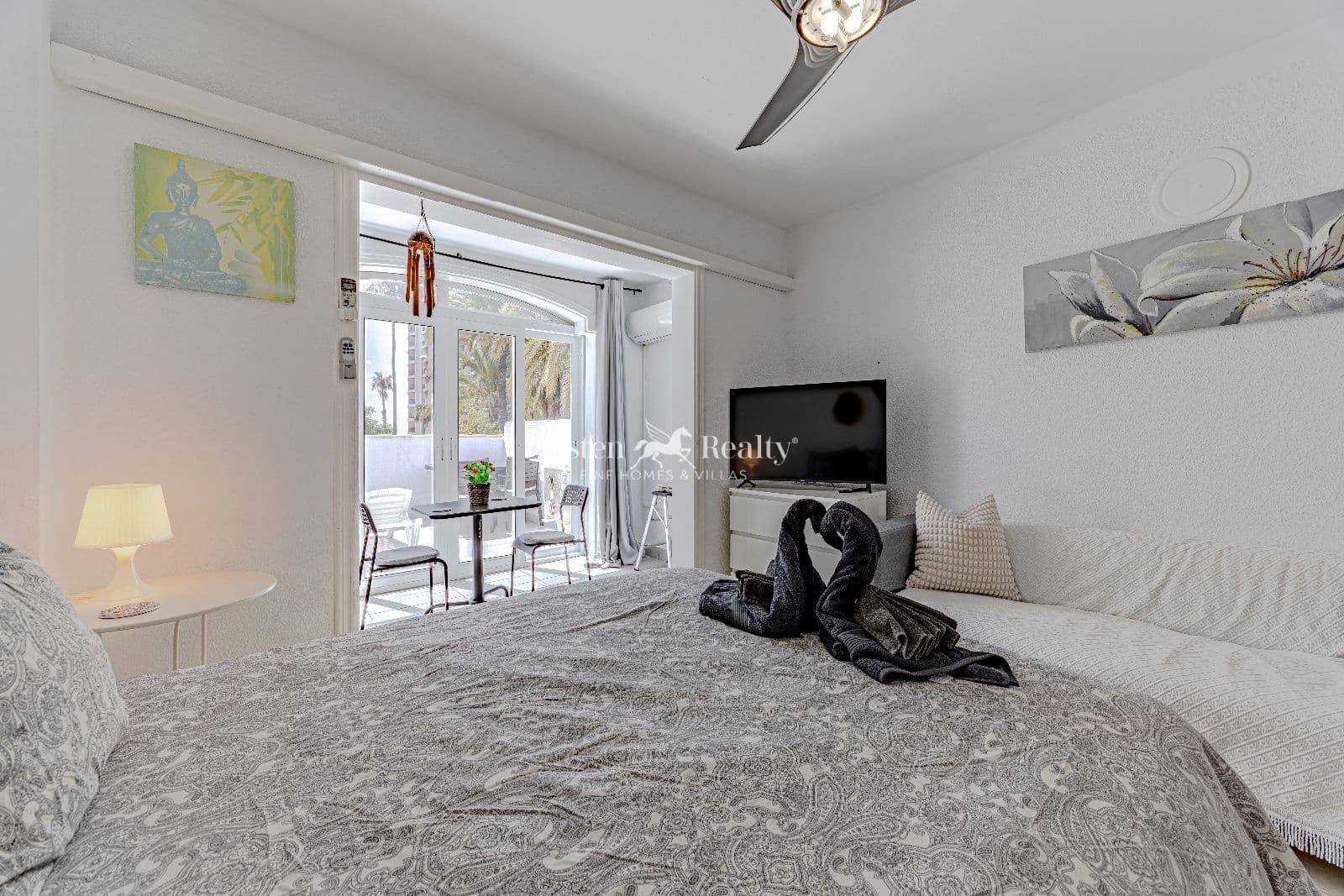 Mieszkanie na sprzedaż w Playa de las Americas z basenem - 265 000 € (Ref: 9872414)