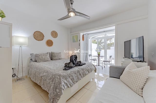 Mieszkanie na sprzedaż w Playa de las Americas, Arona z basenem - 265 000 € (Ref: 9872414)