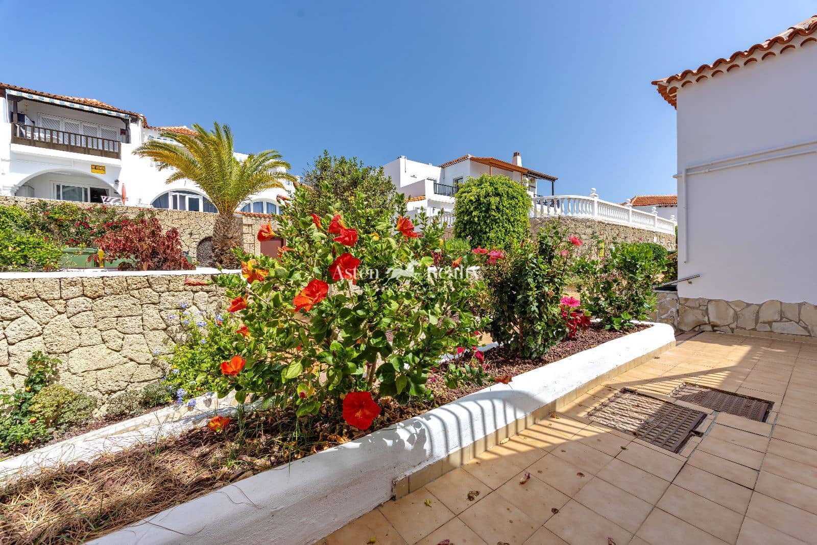 Mieszkanie na sprzedaż w Playa de las Americas z basenem - 265 000 € (Ref: 9872414)
