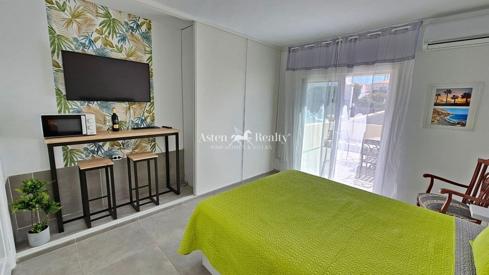 2 Zimmer Bungalow zu verkaufen in Golf del Sur mit Pool - 328.000 € (Ref: 9874010)