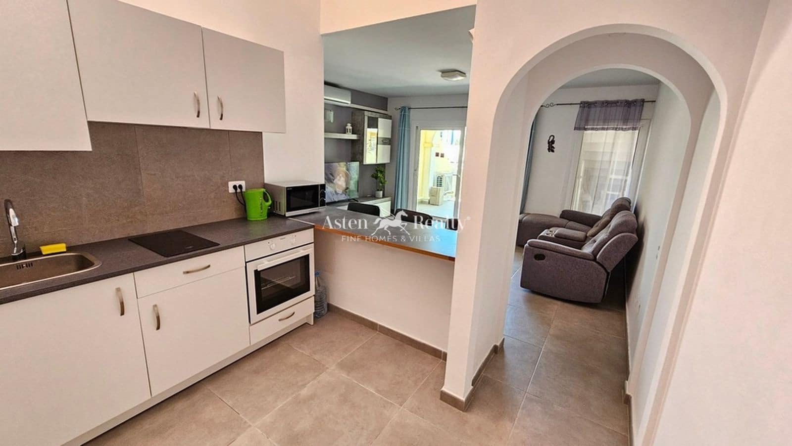 2 Zimmer Bungalow zu verkaufen in Golf del Sur mit Pool - 328.000 € (Ref: 9874010)
