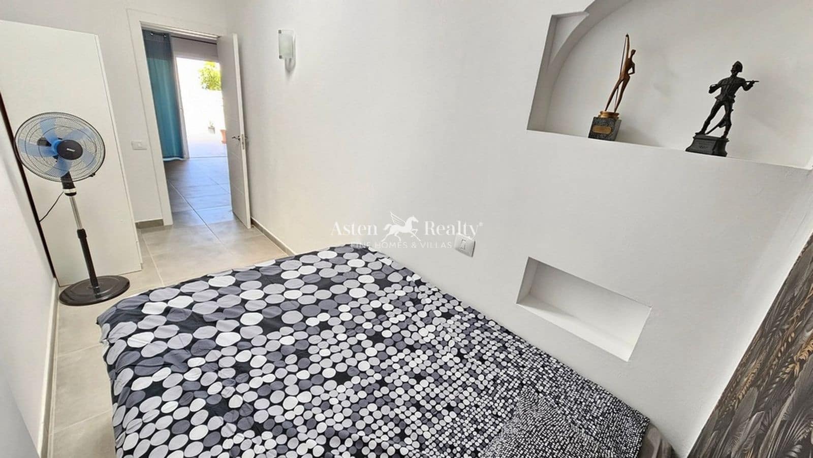 2 Zimmer Bungalow zu verkaufen in Golf del Sur mit Pool - 328.000 € (Ref: 9874010)