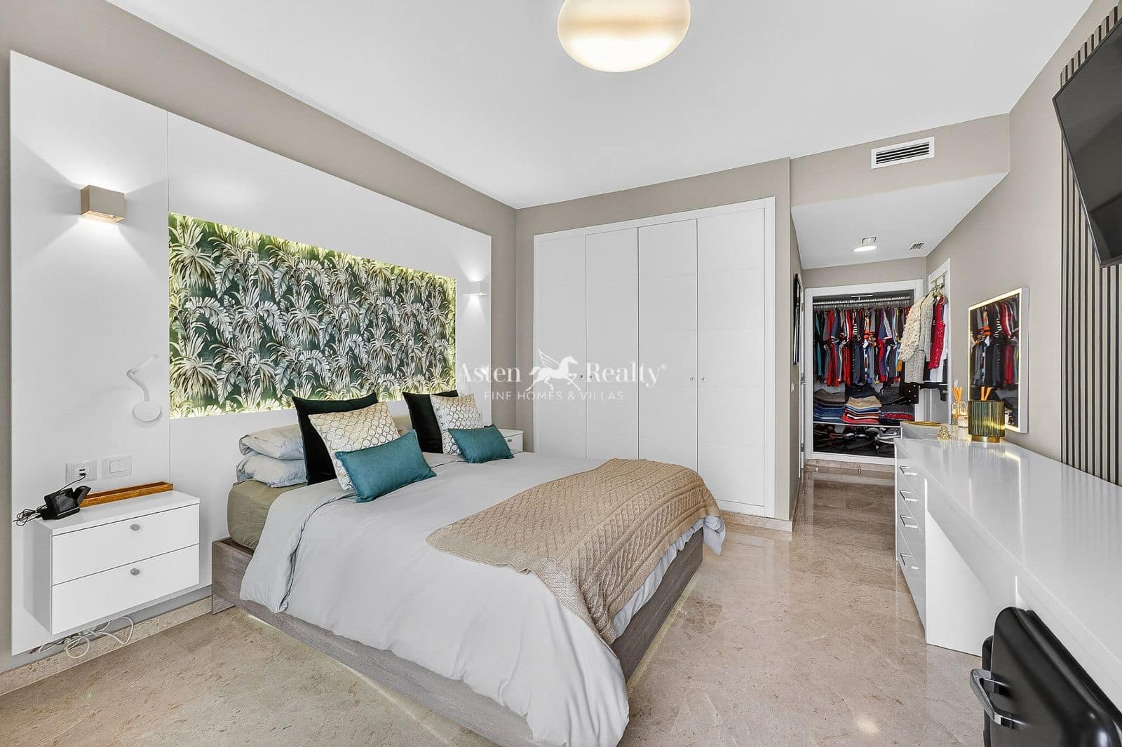 4 chambre Maison de Ville à vendre à Puerto Santiago avec piscine garage - 945 000 € (Ref: 9880228)