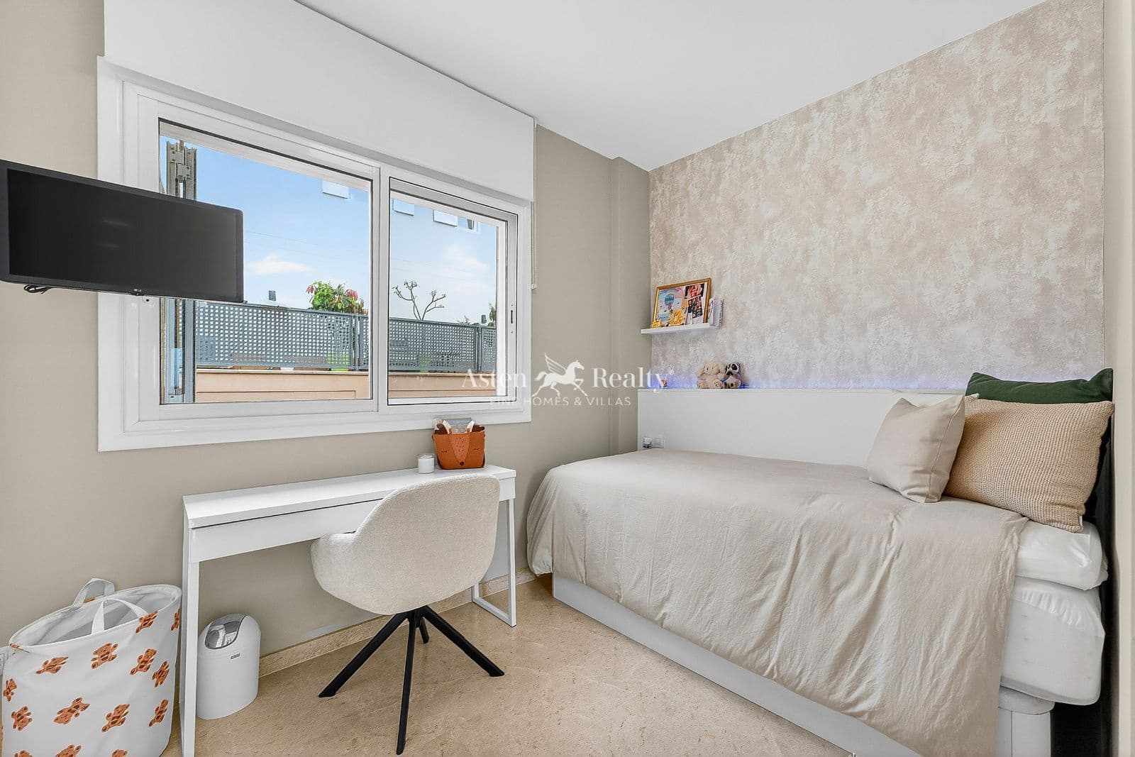 4 chambre Maison de Ville à vendre à Puerto Santiago avec piscine garage - 945 000 € (Ref: 9880228)