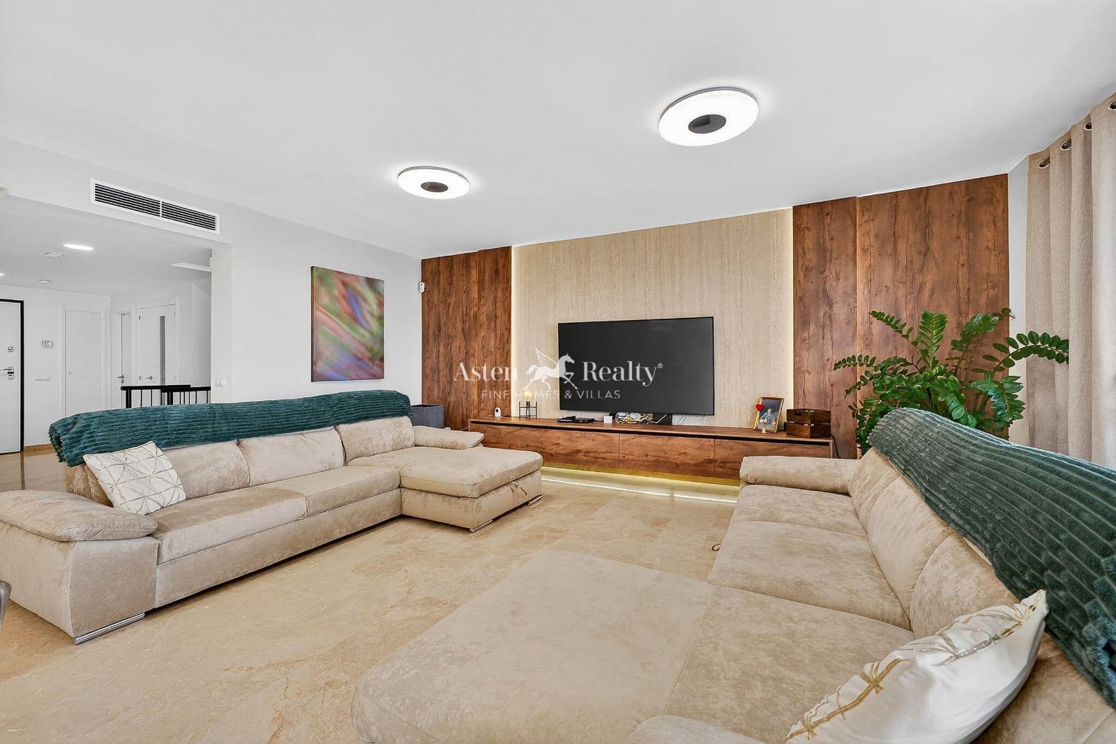 4 bedroom Townhouse for sale in Puerto Santiago with pool garage - € 940,000 (Ref: 9880228)