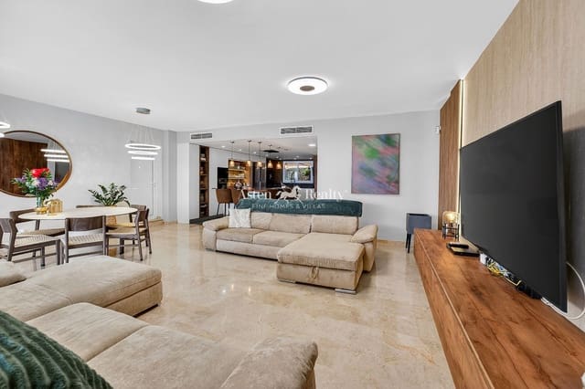 4 sypialnia Dom na sprzedaż w Puerto Santiago, Santiago del Teide z basenem garażem - 940 000 € (Ref: 9880228)