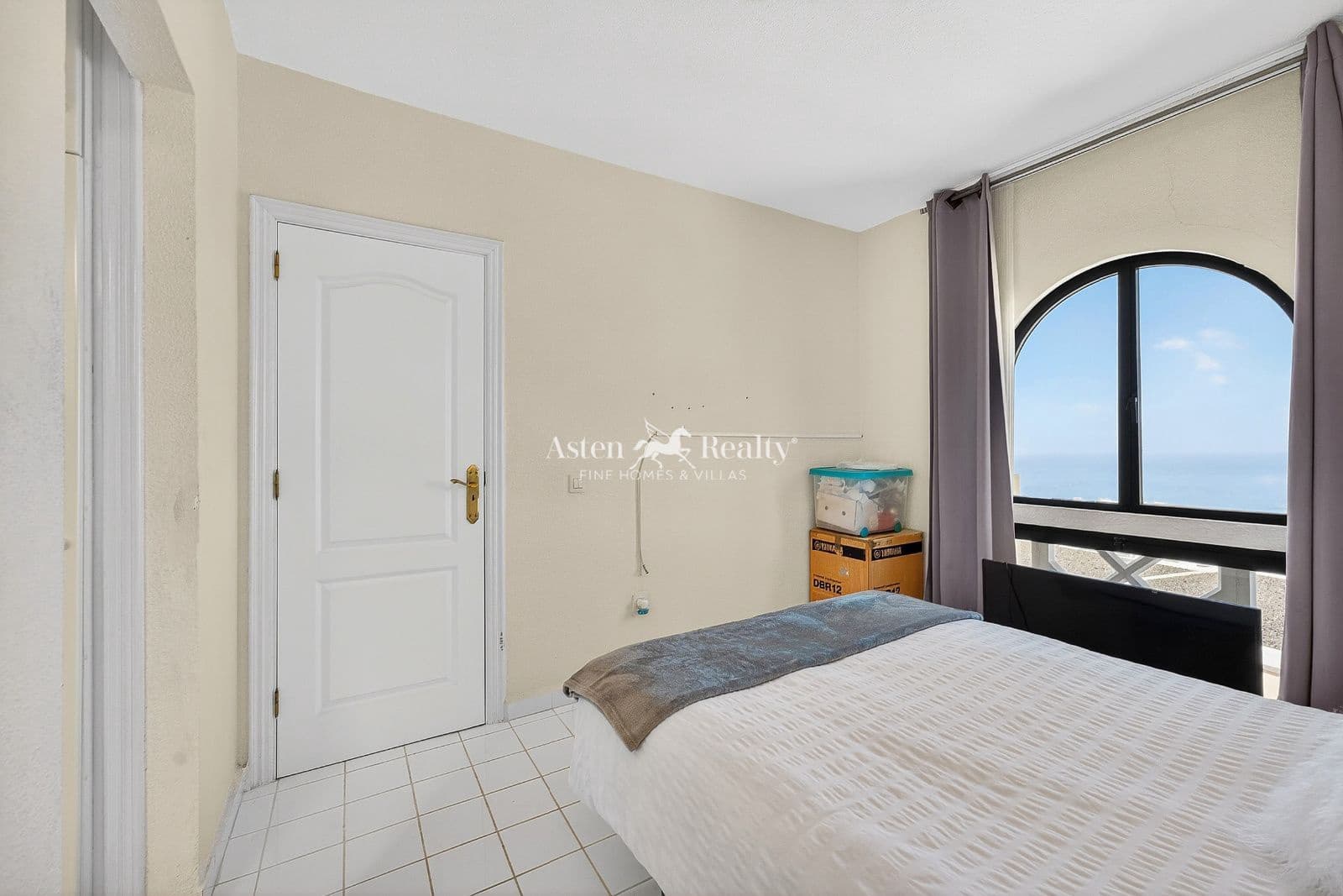 2 soveværelse Villa til salg i Costa Adeje med swimmingpool - € 460.000 (Ref: 9889301)