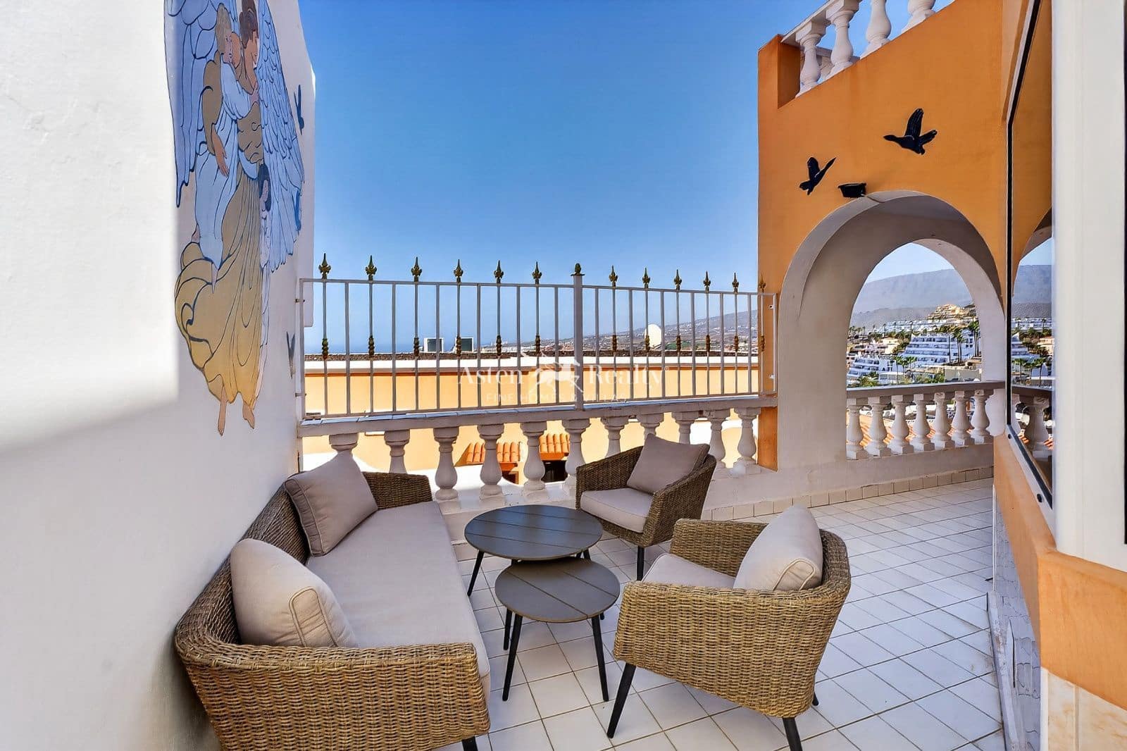 2 soveværelse Villa til salg i Costa Adeje med swimmingpool - € 460.000 (Ref: 9889301)