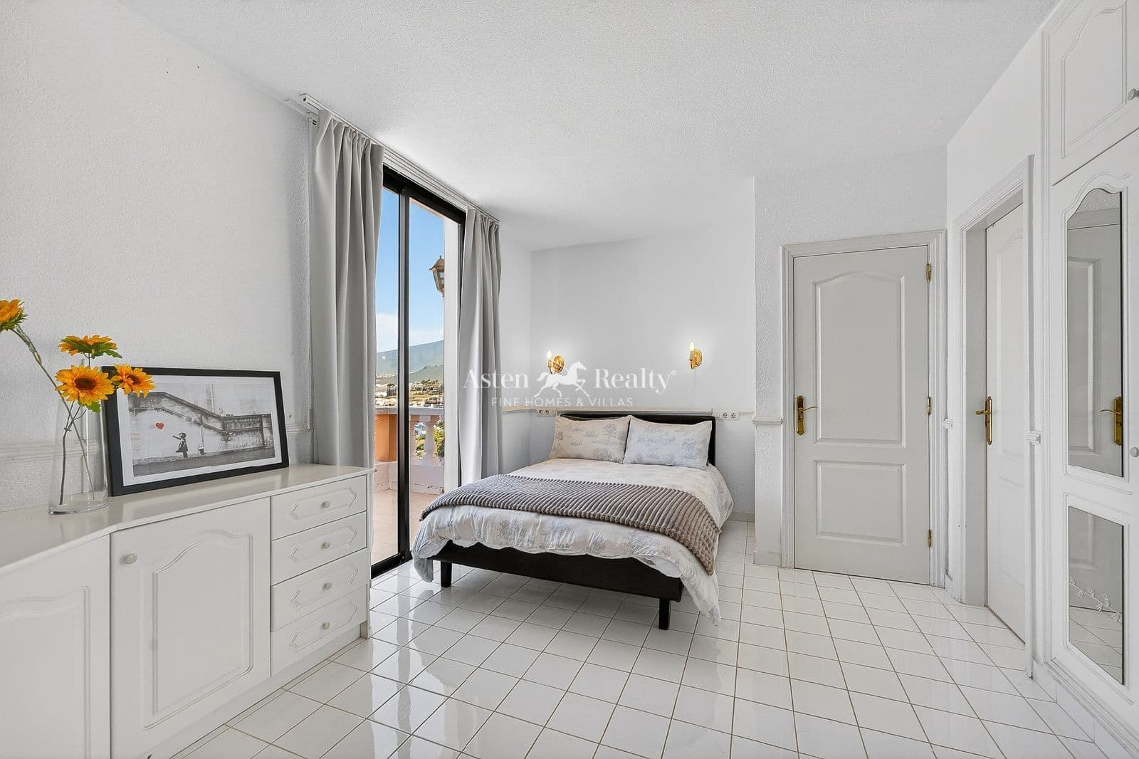 2 soveværelse Villa til salg i Costa Adeje med swimmingpool - € 460.000 (Ref: 9889301)