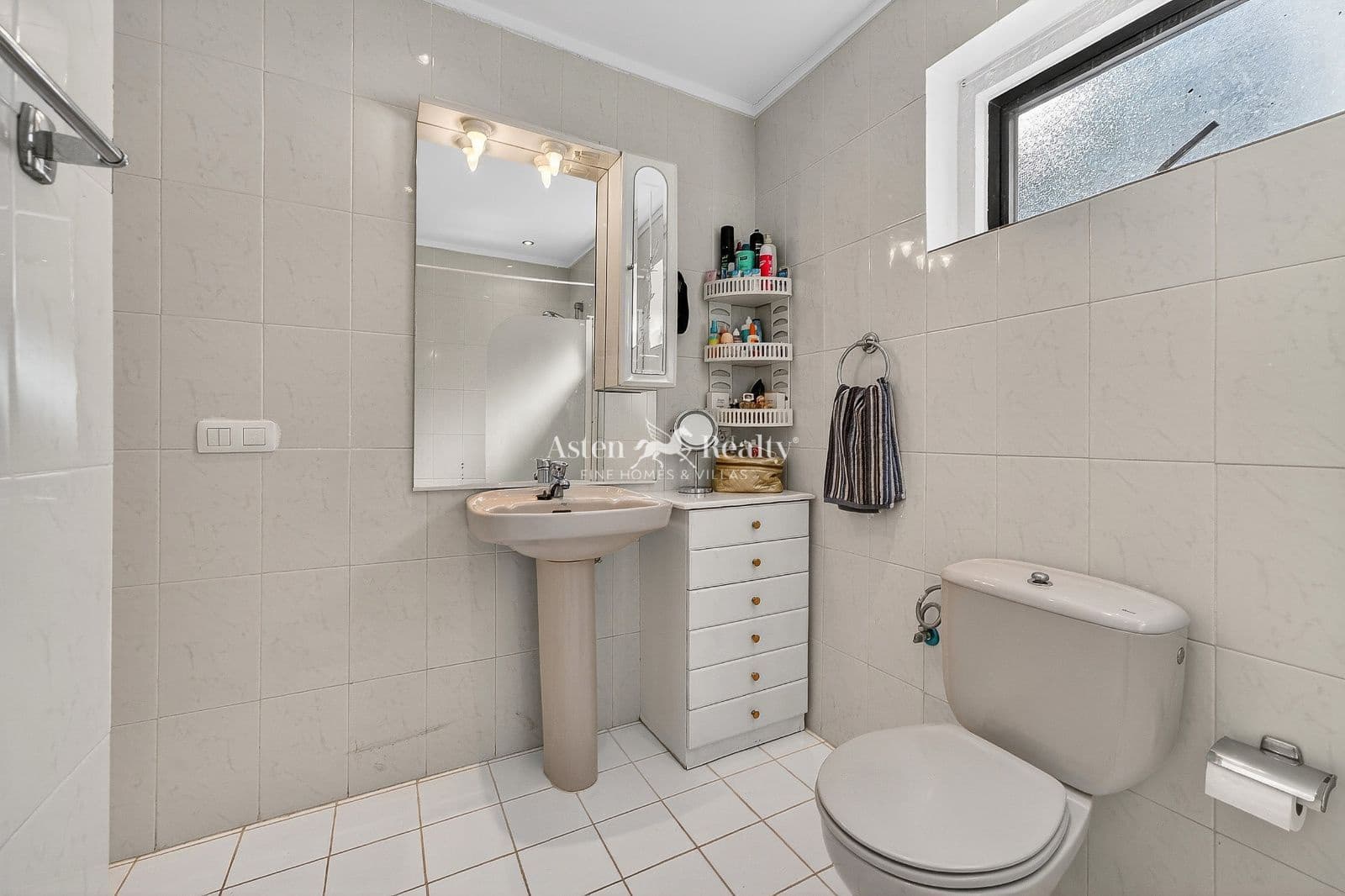2 soveværelse Villa til salg i Costa Adeje med swimmingpool - € 460.000 (Ref: 9889301)