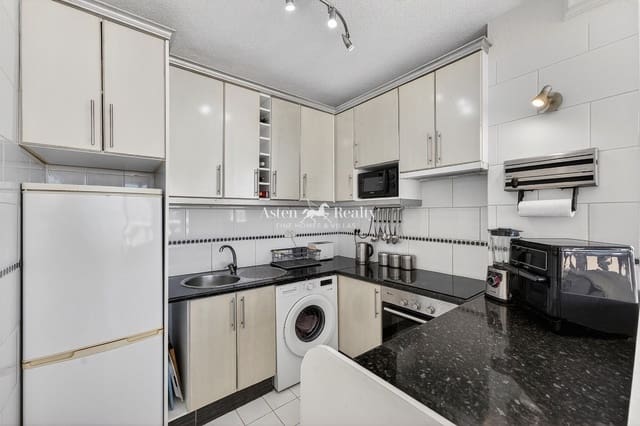 2 soveværelse Villa til salg i San Eugenio Alto, Adeje - € 460.000 (Ref: 9889301)